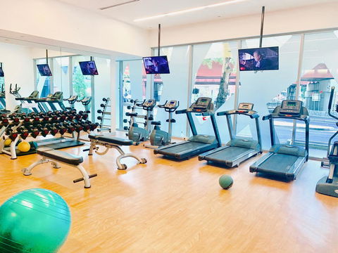 Luxury Apartments With View - Pubs and Clubs 38