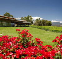 Balgownie Estate Vineyard Resort  Spa - Pubs and Clubs