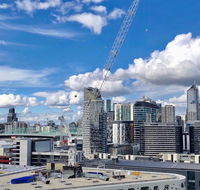 Pride Docklands Waterfront Apartment City View - Pubs and Clubs