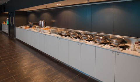 Travelodge Hotel Melbourne Docklands - Pubs and Clubs 12