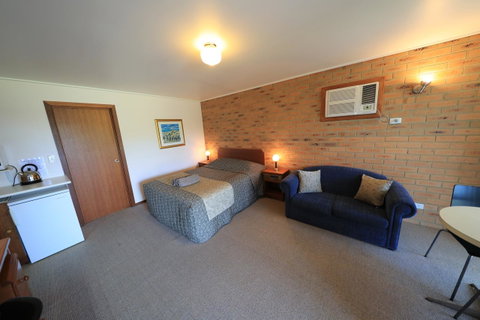 Quays Motel San Remo - Pubs and Clubs 13