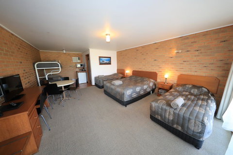 Quays Motel San Remo - Pubs and Clubs 6