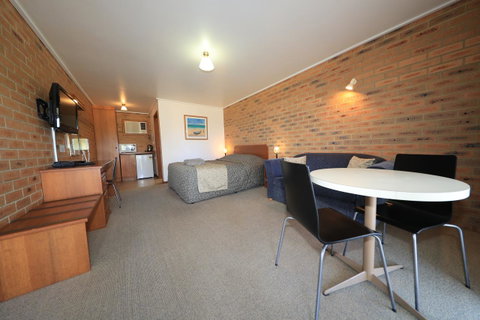 Quays Motel San Remo - Pubs and Clubs 16