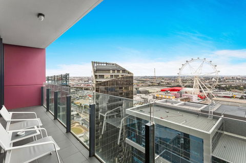 Docklands Private Collection - NEWQUAY - Pubs and Clubs 16