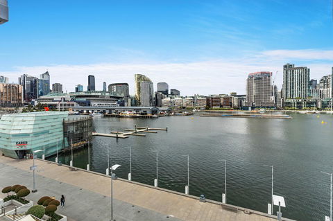 Docklands Private Collection - NEWQUAY - Pubs and Clubs 13