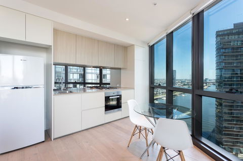 Wyndel Apartments - Riverside On Collins - Pubs and Clubs 1