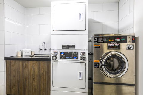 Hotel Indigo Melbourne On Flinders, An IHG Hotel - Pubs and Clubs 34