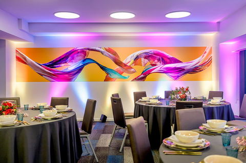 Hotel Indigo Melbourne On Flinders, An IHG Hotel - Pubs and Clubs 3