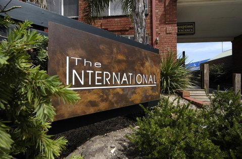 The International Motel Apollo Bay - Pubs and Clubs 1