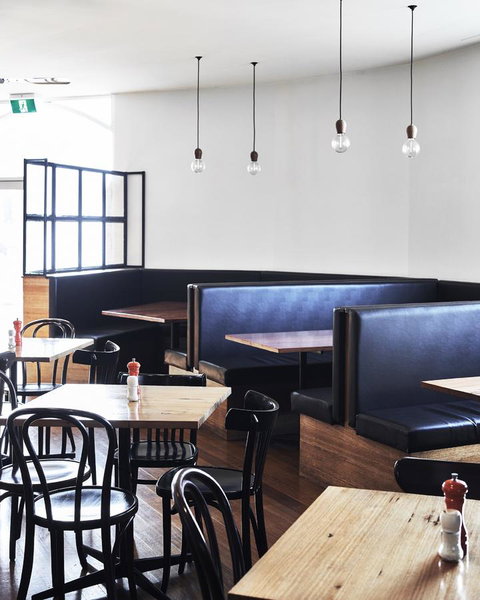 Plough Hotel - Go Out 13