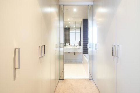 Mono Apartments On Freshwater Place - Go Out 28