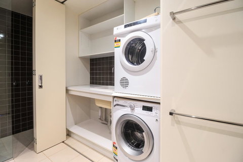Mono Apartments On Freshwater Place - Go Out 27