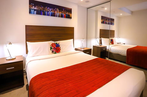 Flinders Street Apartments - Pubs and Clubs 13