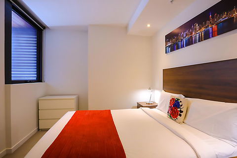 Flinders Street Apartments - Pubs and Clubs 12