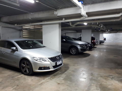 Apartments In Phillip Island Towers - Block C - Pubs and Clubs 8