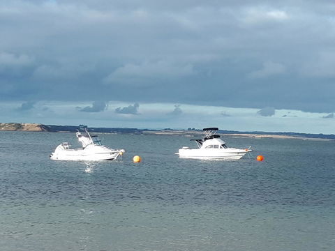 Apartments In Phillip Island Towers - Block C - Pubs and Clubs 11