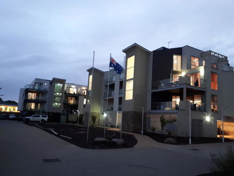 Apartments In Phillip Island Towers - Block C - Pubs and Clubs 15