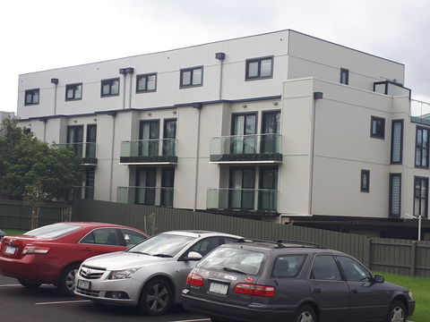 Apartments In Phillip Island Towers - Block C - Pubs and Clubs 16