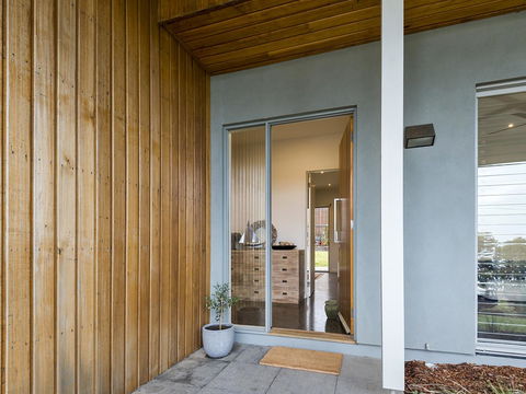 Aireys Ocean View - Pubs and Clubs 15