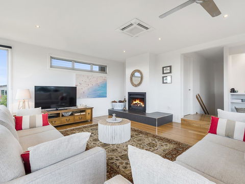 Aireys Ocean View - Pubs and Clubs 2