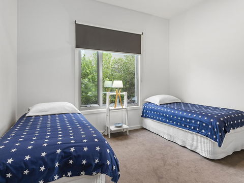 Aireys Ocean View - Pubs and Clubs 12