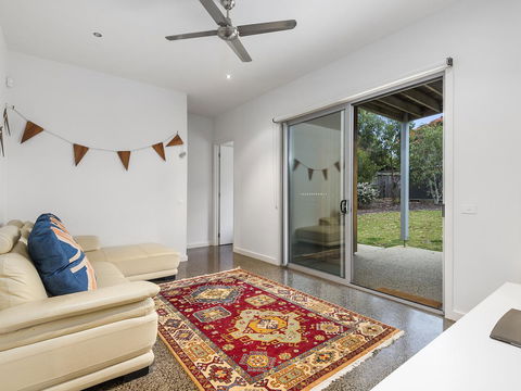 Aireys Ocean View - Pubs and Clubs 14