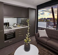 Amazing Accommodations  South Yarra - Pubs and Clubs