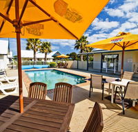 Torquay Tropicana Motel - Pubs and Clubs