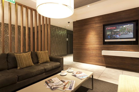 Causeway Inn On The Mall - Pubs and Clubs 20