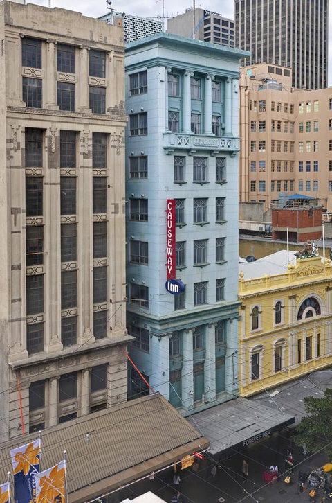 Causeway Inn On The Mall - Pubs and Clubs 24