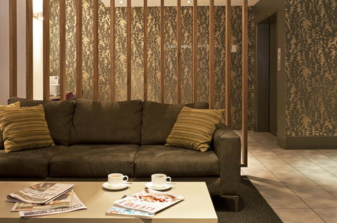 Causeway Inn On The Mall - Pubs and Clubs 19