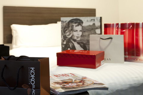 Causeway Inn On The Mall - Pubs and Clubs 18