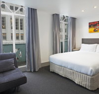 Causeway Inn On The Mall - Go Out