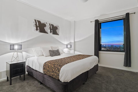 Premier Stays Melbourne - Go Out 7