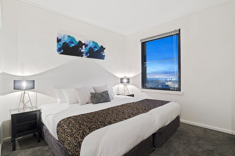 Premier Stays Melbourne - Go Out 2