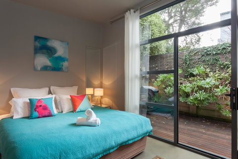 The Love Shack - Romantic Bungalow - Go Out 8