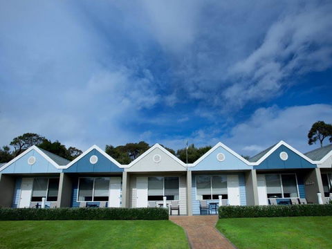 Sorrento Beach Motel - Pubs and Clubs 11