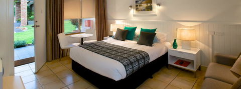 Sorrento Beach Motel - Pubs and Clubs 8