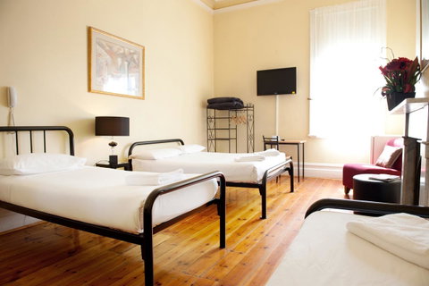Hotel Claremont Guest House - Go Out 12