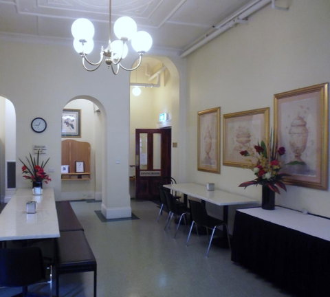Hotel Claremont Guest House - Go Out 32