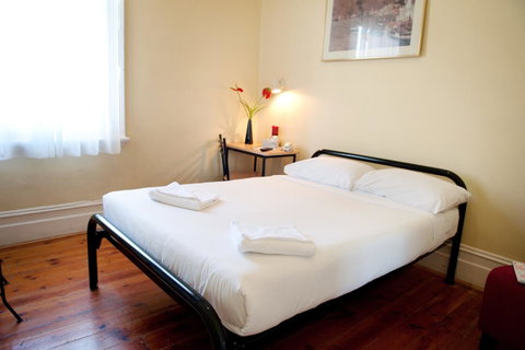 Hotel Claremont Guest House - Go Out 33