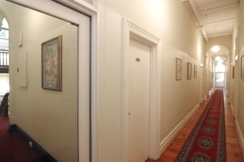 Hotel Claremont Guest House - Go Out 14