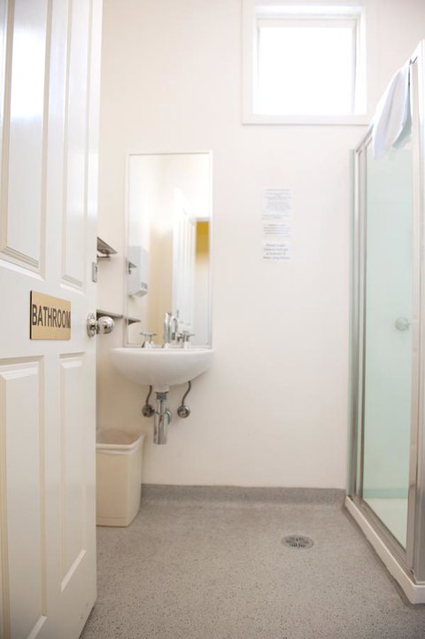 Hotel Claremont Guest House - Go Out 3