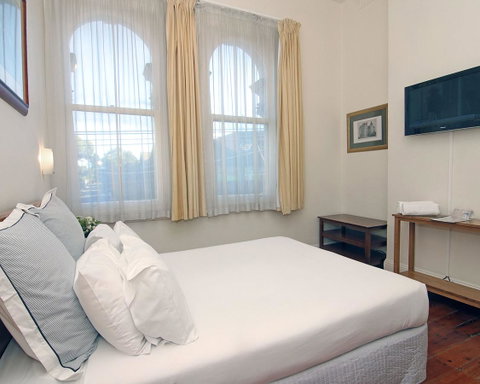 Hotel Claremont Guest House - Go Out 8