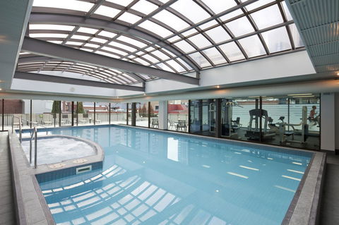 Mantra On Russell - Pubs and Clubs 5