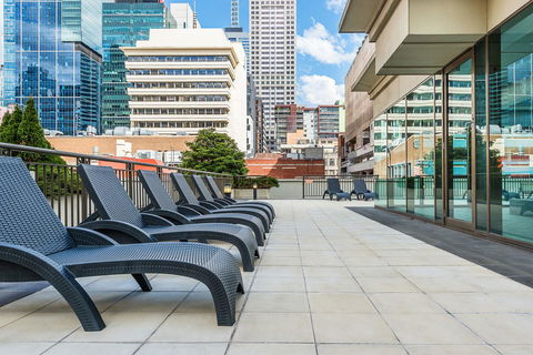 Mantra On Russell - Pubs and Clubs 24