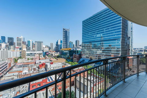 Mantra On Russell - Pubs and Clubs 30