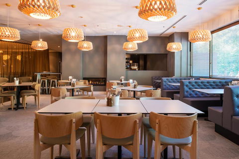 Mantra On Russell - Pubs and Clubs 15