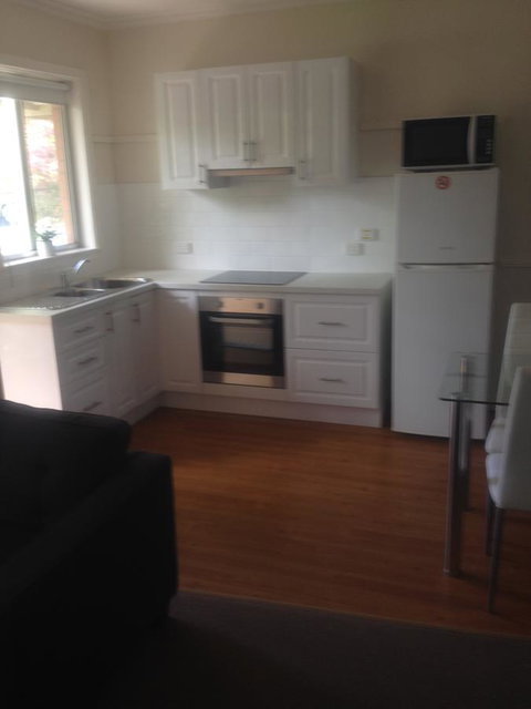 Viewhill Holiday Units - Pubs and Clubs 8