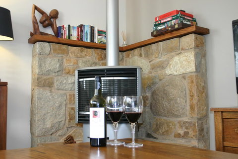 Luxury Abalina Cottages - Pubs and Clubs 16
